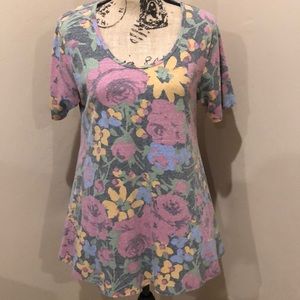 **LAST CHANCE** LuLaRoe Perfect Tee